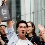 Apple-iPhone-Customer-Excited